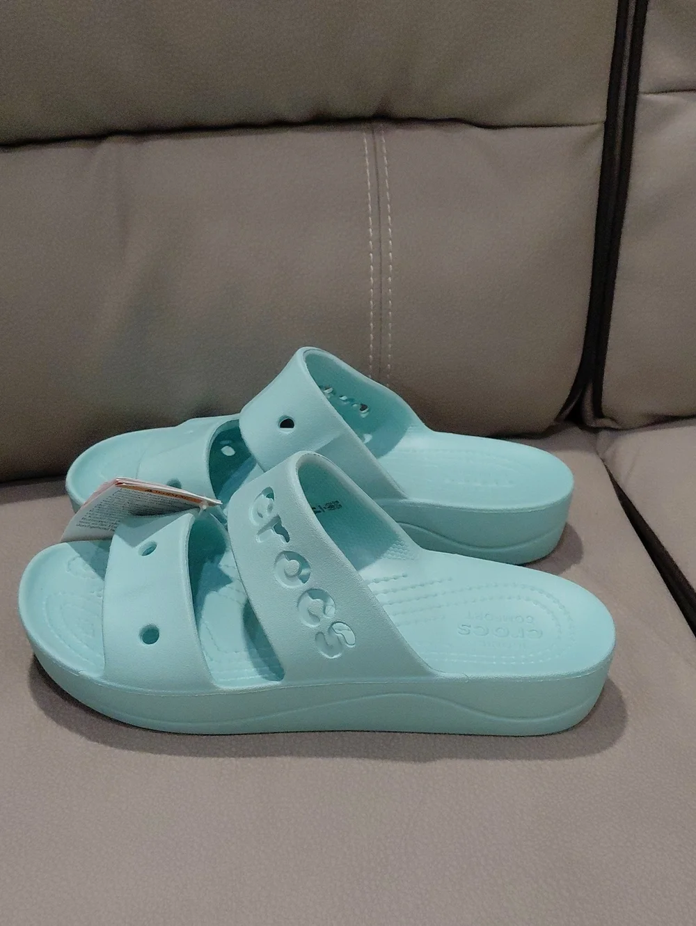 CROCS nwt size